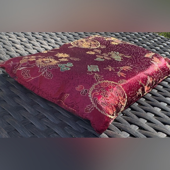 Noble Pet Company Red Silk/Satin Floral Heating Pad (microwave it) - Picture 16 of 16